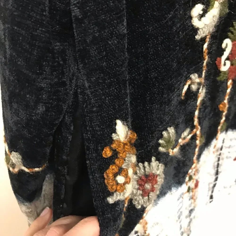 Vintage Flashback chenille embroidered jacket.  Size S/M/L - Picture 3 of 9